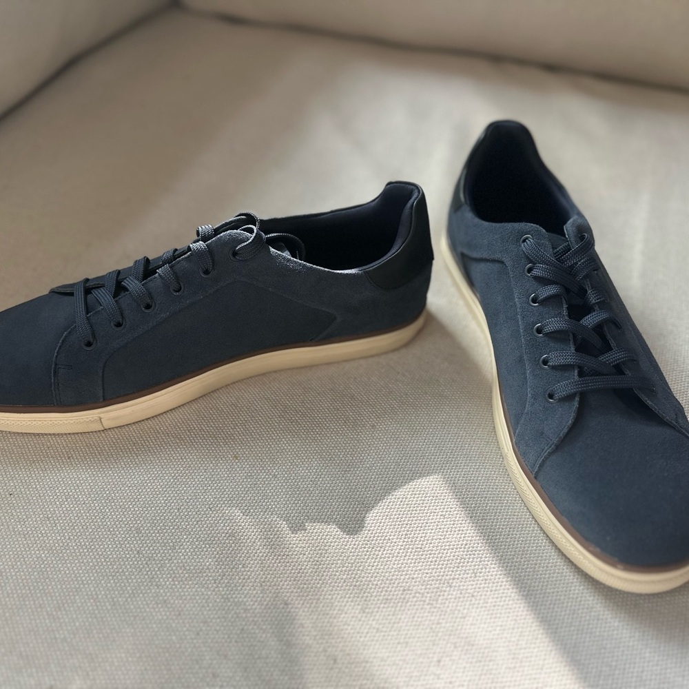 Men's navy suede Sneakers with Tan Sole